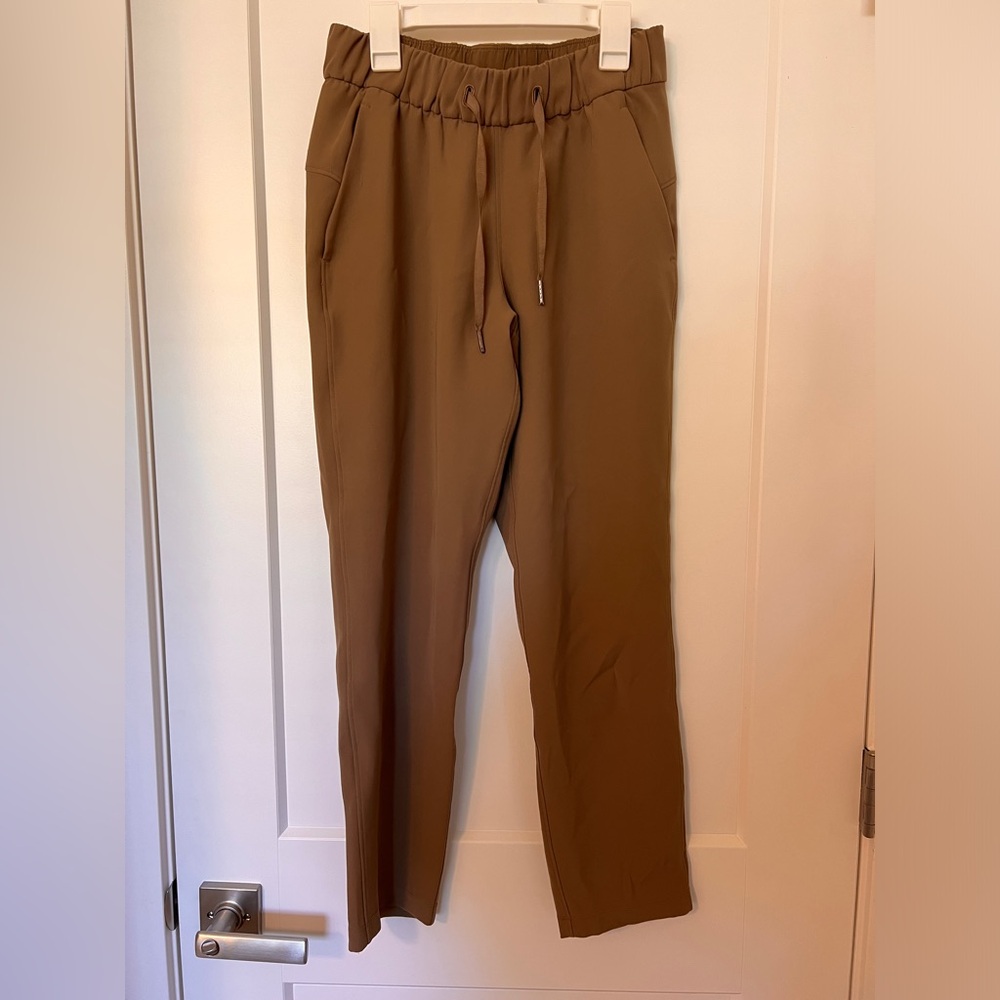 Women’s Lululemon Kaki Joggers